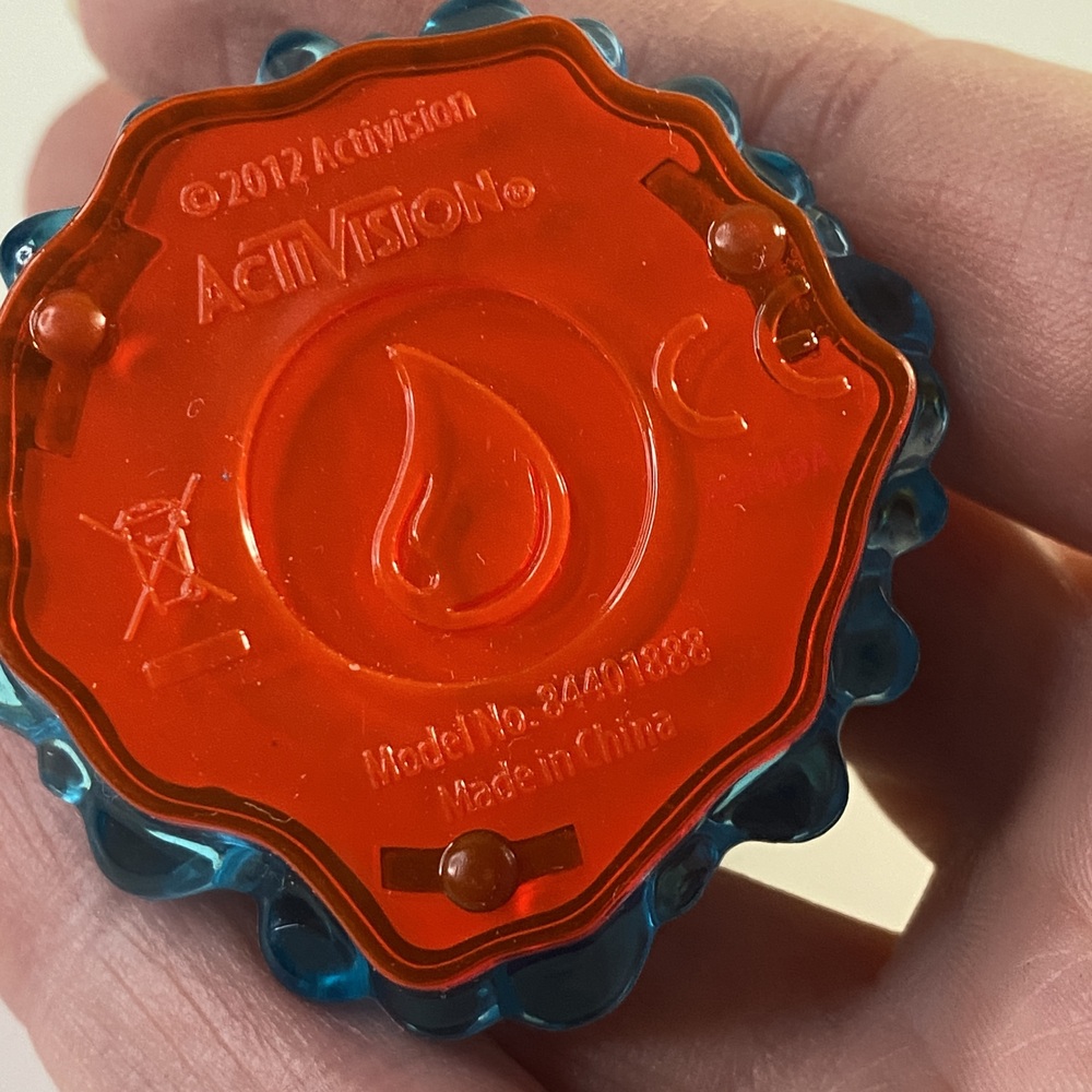 Activision Skylanders Small Blue Figure With Translucent Base - Picture 8 of 9